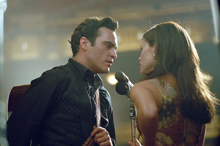 Walk The Line-2-450-Joaquin Phoenix and Reese Witherspoon